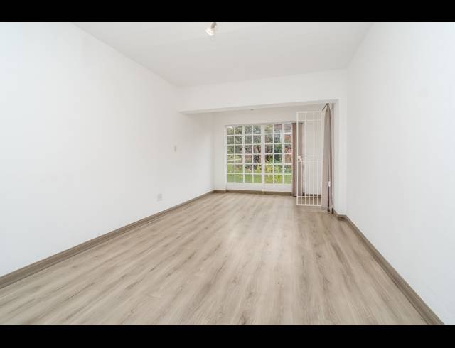 1 BEDROOM RETIREMENT UNIT FOR SALE IN BRYANSTON